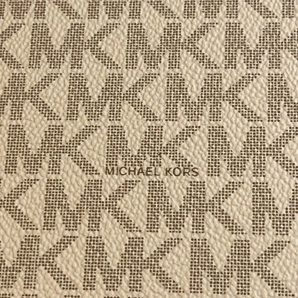 Michael Kors Giftables Medium Notebook Signature Cream NWT